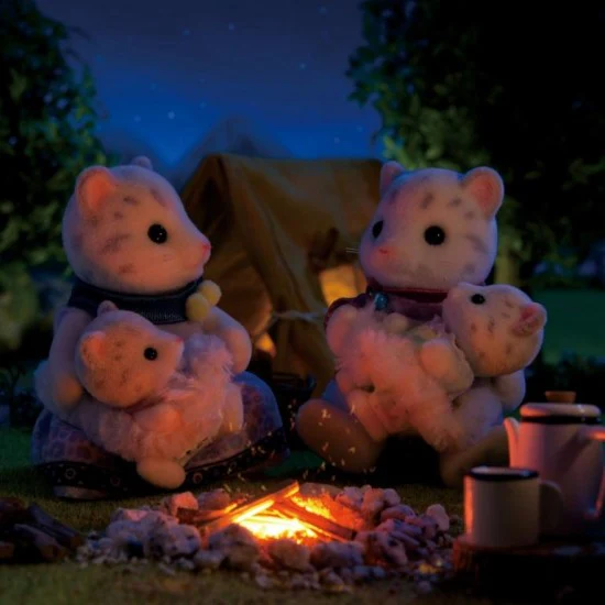 Sylvanian Families Snow Leopard Family - Image 5